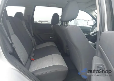 2010 Jeep Grand Cherokee Laredo from USA, damaged, VIN 1J4PR4GK3AC118704